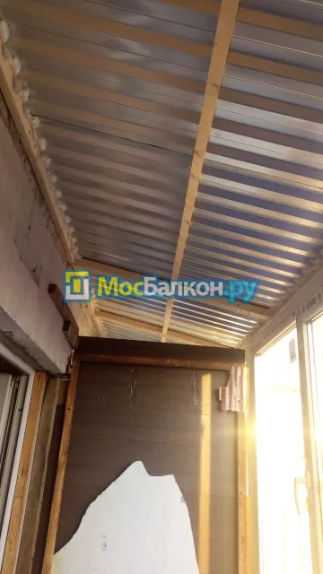 Крыша на балконе в Электроуглях монтаж и ремонт по выгодной цене от МосБалкон