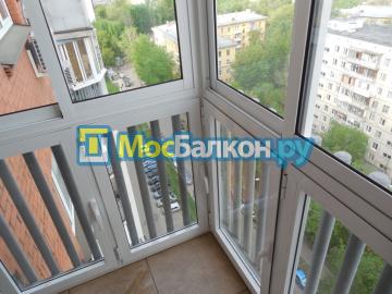 Французское остекление лоджии алюминием
