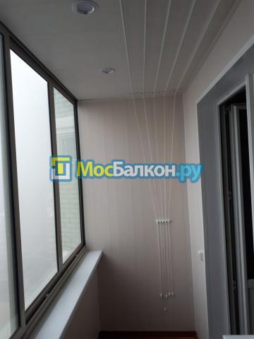 Отделка пластиковыми панелями и ремонт пола