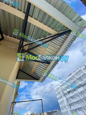 Крыша на балконе в Электроуглях монтаж и ремонт по выгодной цене от МосБалкон