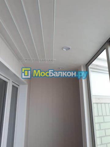 Отделка пластиковыми панелями и ремонт пола