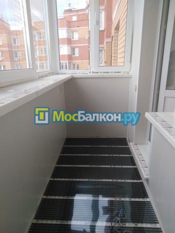 Остекление балкона REHAU