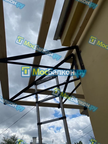 Крыша на балконе в Электроуглях монтаж и ремонт по выгодной цене от МосБалкон